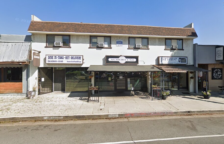 17817 Chatsworth St, Granada Hills, CA à louer - Photo du bâtiment - Image 1 de 1