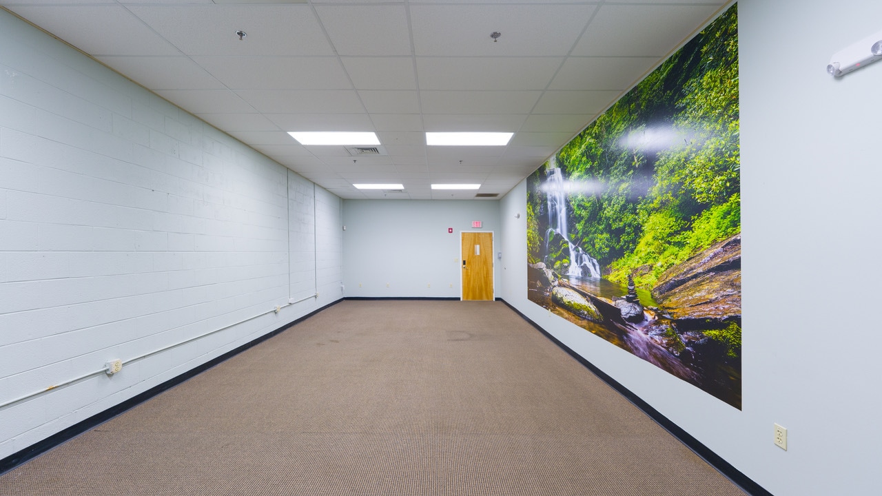 128 Bingham Rd, Asheville, NC for lease Interior Photo- Image 1 of 7