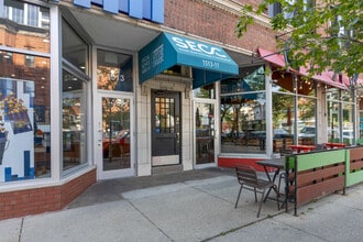 1513 E 53rd St, Chicago, IL à louer Photo intérieure- Image 1 de 10