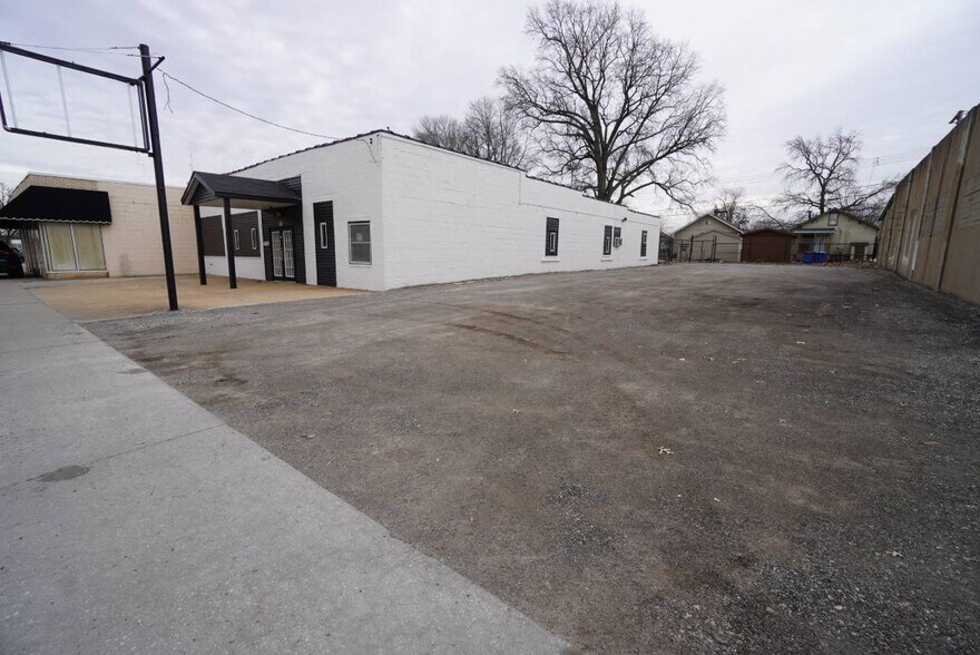 2256 Madison Ave, Granite City, IL à vendre - Photo du bâtiment - Image 3 de 5
