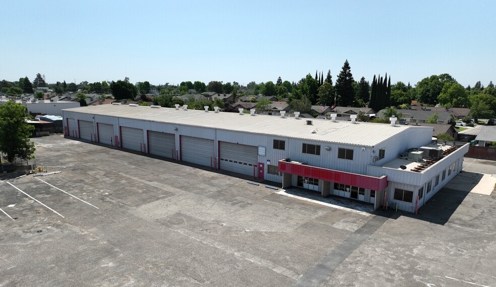 248 E Kettleman Ln, Lodi, CA for sale - Building Photo - Image 2 of 12