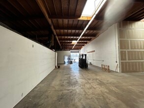 490 E Easy St, Simi Valley, CA for lease Interior Photo- Image 2 of 6