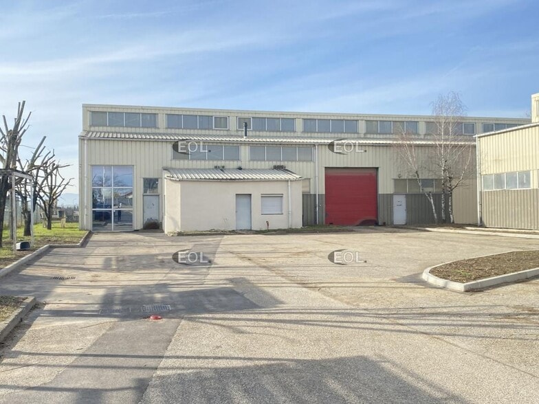 Industrial in Mornant for sale - Building Photo - Image 3 of 12