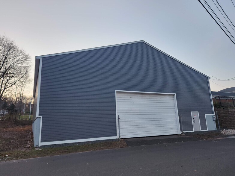2 Atwood Pl, West Haven, CT à vendre - Photo du bâtiment - Image 2 de 4