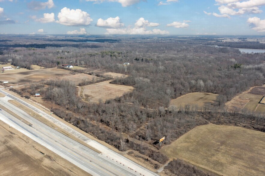 5738 U.S. 23 N hwy, Delaware, OH à vendre - Photo du bâtiment - Image 2 de 16