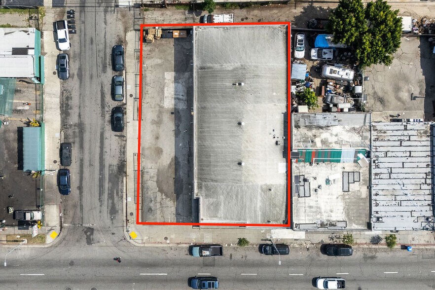 5700 S Western Ave, Los Angeles, CA à louer - Photo du bâtiment - Image 3 de 8