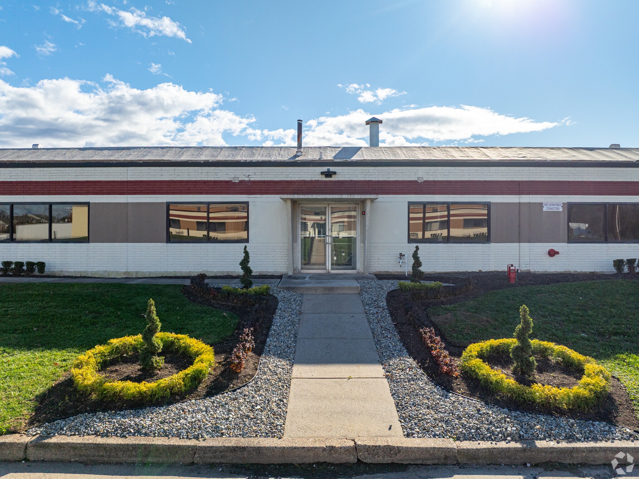 1 Johnson Dr, Raritan, NJ for lease Building Photo- Image 1 of 7