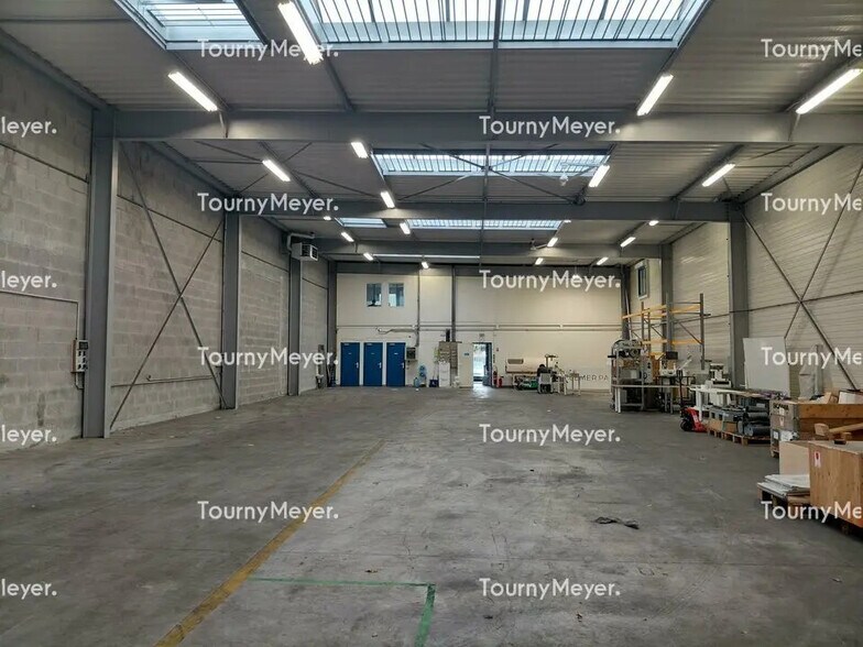 Flex dans La Chapelle-sur-Erdre à louer - Photo du bâtiment - Image 2 de 9