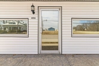 406 N Main St, Lynn, IN for lease Interior Photo- Image 2 of 16