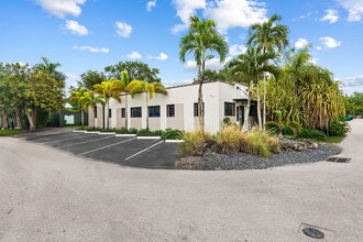 602 SW 12th Ave, Fort Lauderdale, FL for lease Interior Photo- Image 2 of 15