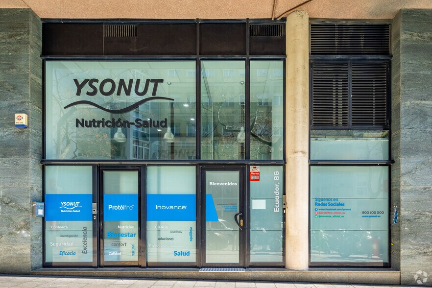 Commerce de détail dans Barcelone, Barcelona à louer - Photo du bâtiment - Image 3 de 7