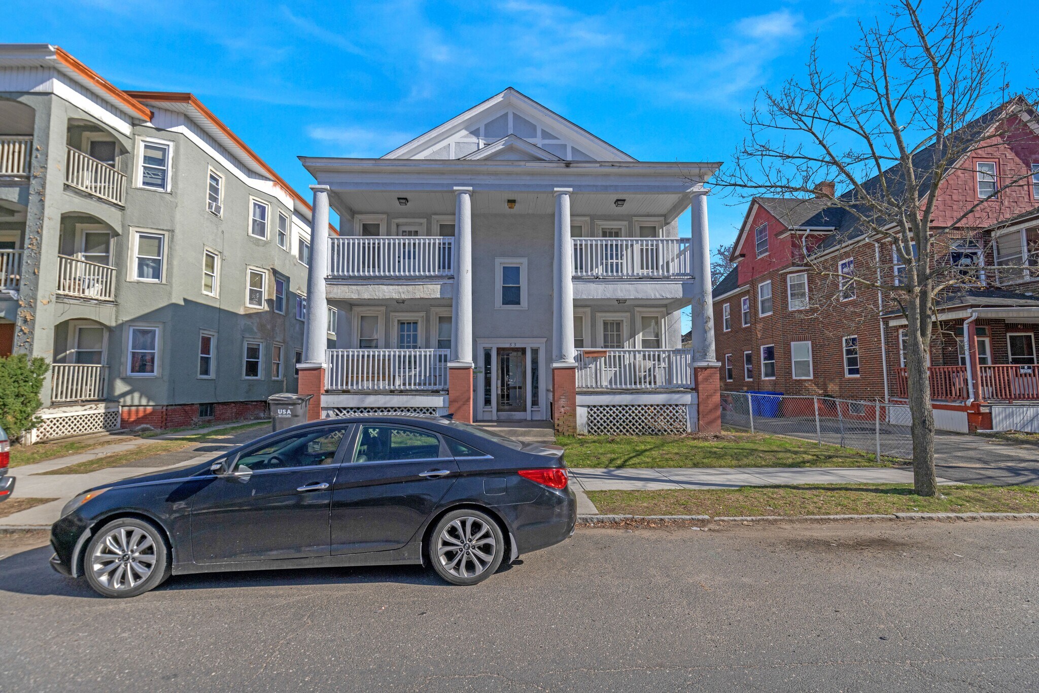 47 Hollywood St, Springfield, MA for sale Primary Photo- Image 1 of 2