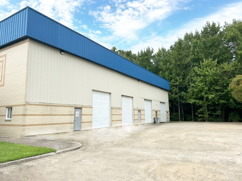 3440 Chandler Creek Rd, Virginia Beach, VA à louer - Photo du bâtiment - Image 2 de 5