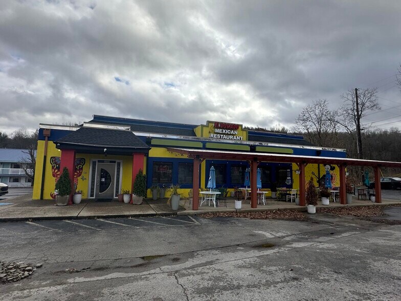 1610 Richmond St, Mount Vernon, KY for sale - Building Photo - Image 2 of 19