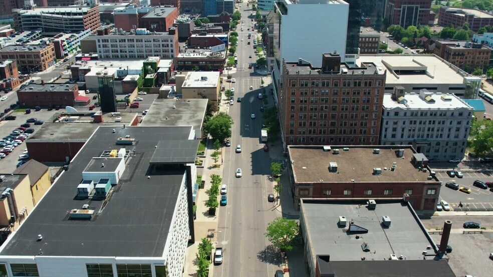 200 Delaware Ave, Buffalo, NY à louer - Vidéo sur l’inscription commerciale - Image 2 de 18