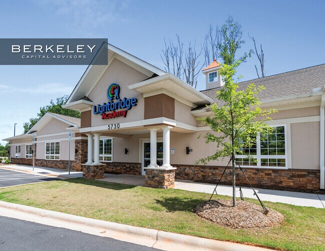 More details for 5730 Dixie River Rd, Charlotte, NC - Retail for Sale