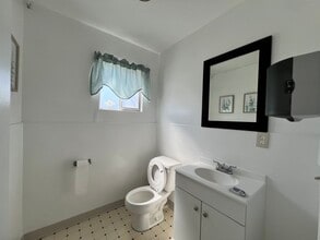 18045 Crenshaw Blvd, Torrance, CA à louer Photo intérieure- Image 2 de 5