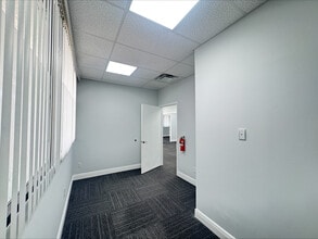 23123 State Road 7, Boca Raton, FL for lease Interior Photo- Image 2 of 10