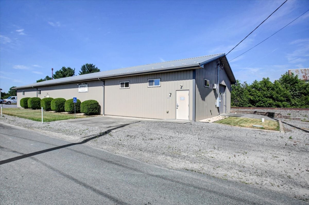 5751 Colorado St. Ext., Chambersburg, PA for sale Primary Photo- Image 1 of 17