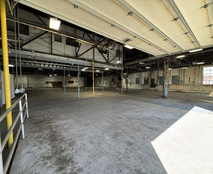 1724 Washington St, Kansas City, MO for sale - Interior Photo - Image 2 of 8