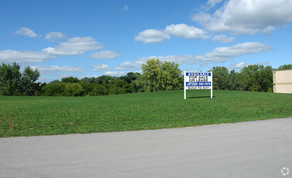 72nd & Ames Ave, Omaha, NE for sale - Primary Photo - Image 1 of 1