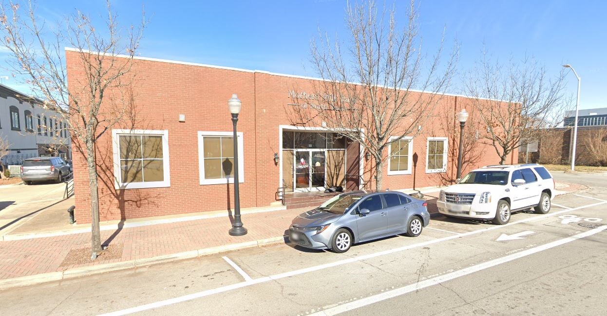 600 W Magnolia Ave, Fort Worth, TX for lease Building Photo- Image 1 of 8