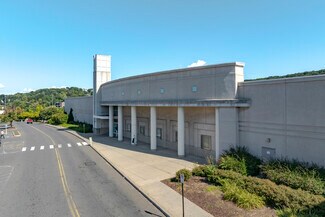 Plus de détails pour 425 Union St, Waterbury, CT - Commerce de détail à louer