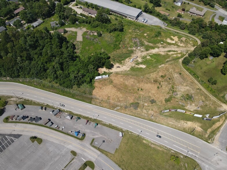 7095 Mall Rd, Morgantown, WV for lease - Building Photo - Image 3 of 4