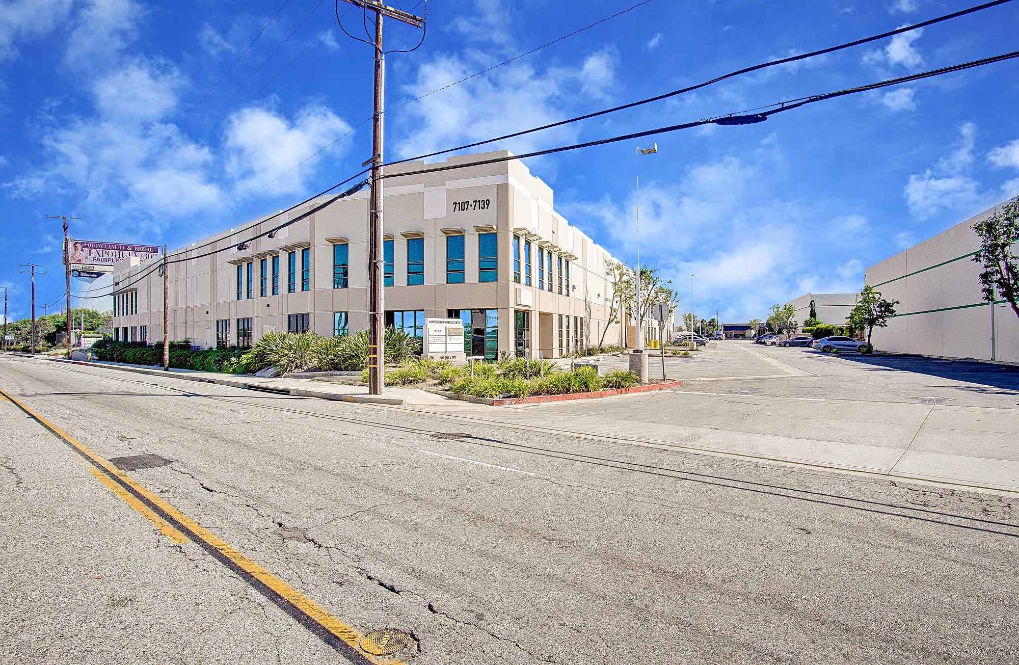 7107-7139 Telegraph Rd, Montebello, CA à vendre Photo du b timent- Image 1 de 72