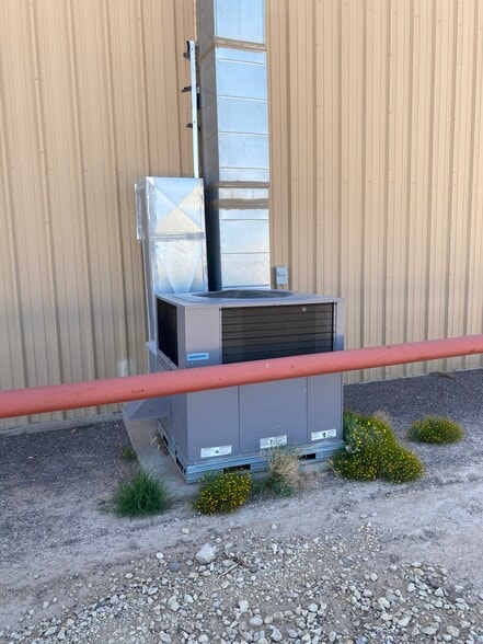 9 Farm to Market 652, Orla, TX for lease - Building Photo - Image 3 of 10