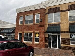 44031 Pipeline Plz, Ashburn, VA for lease Building Photo- Image 1 of 2