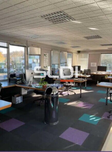 Office in Lissieu for sale - Interior Photo - Image 2 of 7