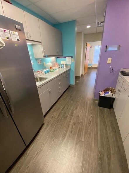 153 W Main St, New Albany, OH for lease - Interior Photo - Image 2 of 16