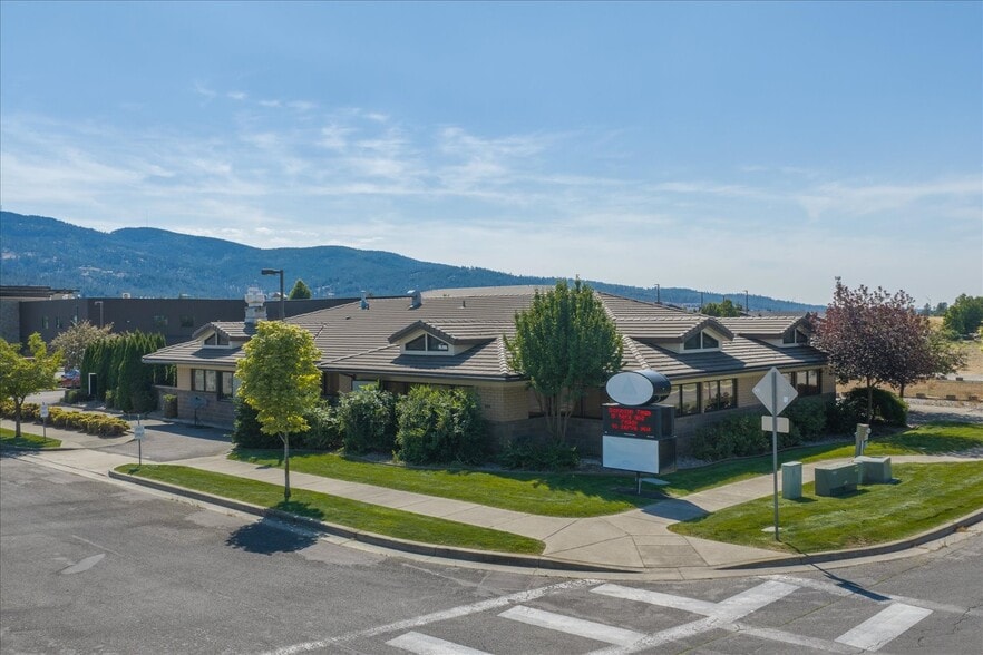 609 N Syringa St, Post Falls, ID for sale - Building Photo - Image 1 of 41