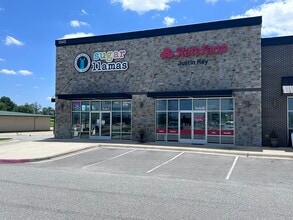 1345 Henri De Tonti, Springdale, AR à louer Photo du bâtiment- Image 2 de 8