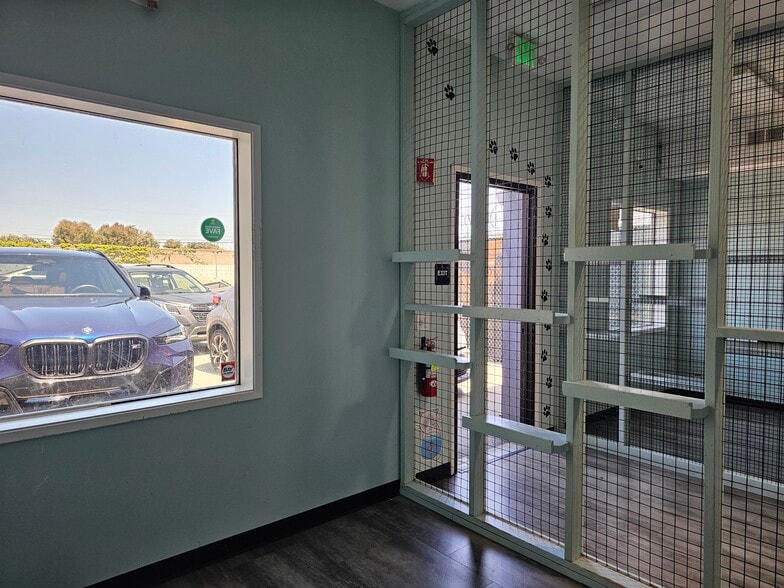 3106 Rolison Rd, Redwood City, CA for sale - Building Photo - Image 3 of 19