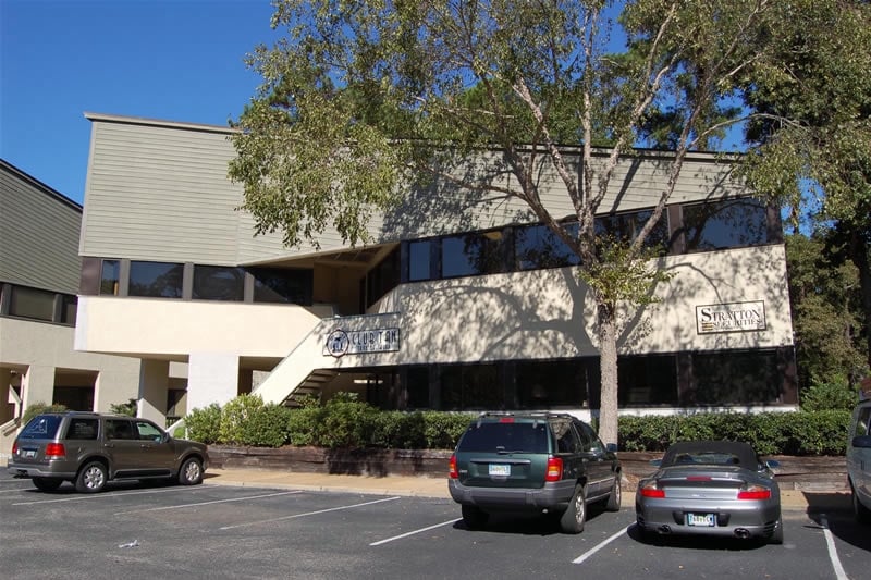 38 New Orleans Rd, Hilton Head Island, SC for lease - Building Photo - Image 2 of 9