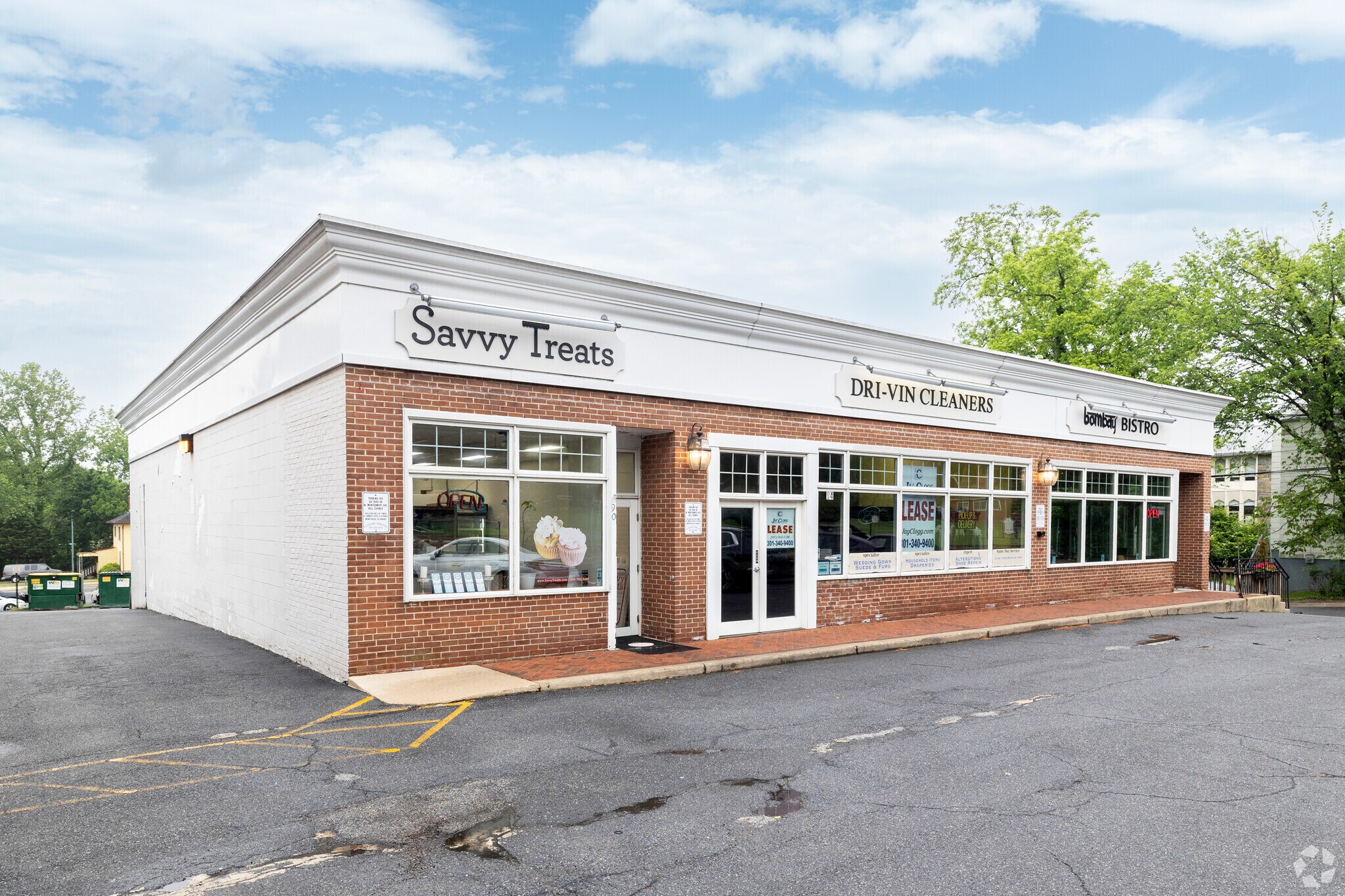 90-98 W Montgomery Ave, Rockville, MD for lease Primary Photo- Image 1 of 7