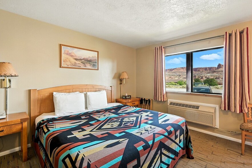 2523 UT-24, Torrey, UT for sale - Building Photo - Image 3 of 29