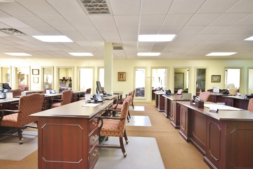 5020 Route 9W, Newburgh, NY à louer - Photo intérieure - Image 3 de 38