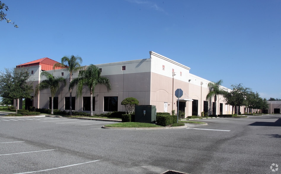 9304-9332 Camden Field Pky, Riverview, FL for lease - Building Photo - Image 3 of 5