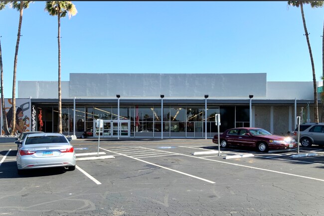Plus de détails pour 1110 E Charleston Blvd, Las Vegas, NV - Commerce de détail à louer
