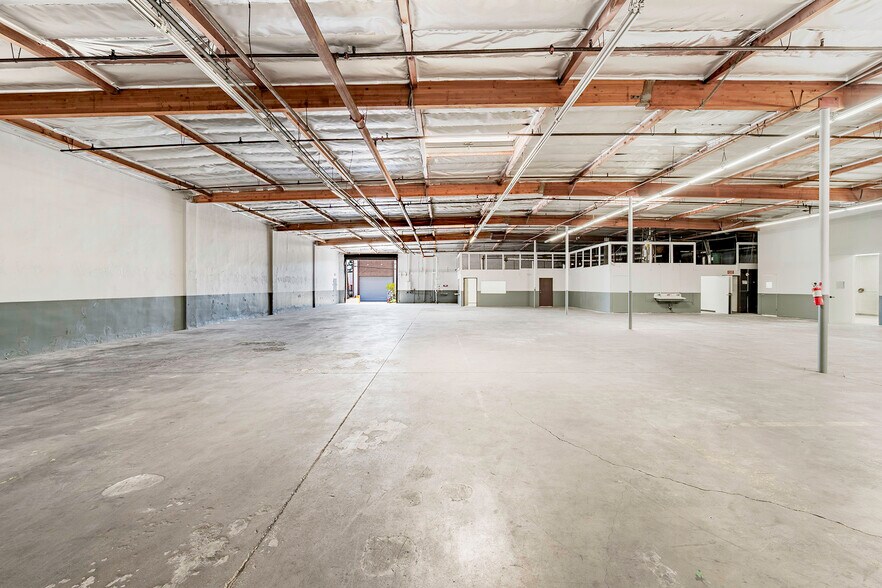 1421 W 240th St, Harbor City, CA à louer - Photo du bâtiment - Image 3 de 21