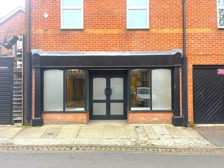 22 Vineyard St, Colchester for lease - Building Photo - Image 1 of 1