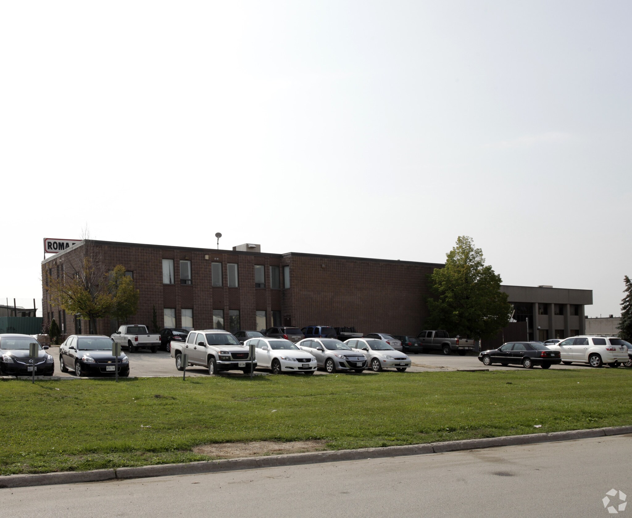 24 Cadetta Rd, Brampton, ON for sale Primary Photo- Image 1 of 1