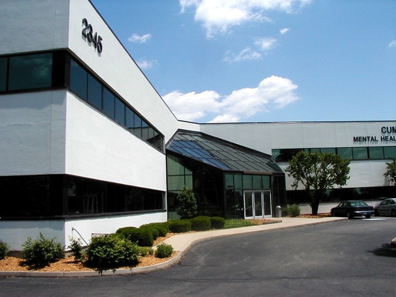 2345 S Lynhurst Dr, Indianapolis, IN for lease - Building Photo - Image 3 of 7