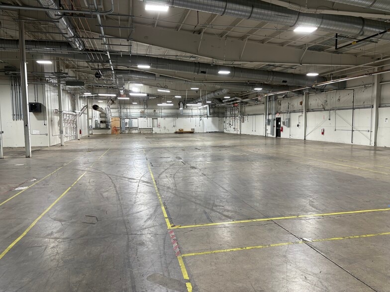 42 Eighty Four Dr, Eighty Four, PA for lease - Building Photo - Image 2 of 24