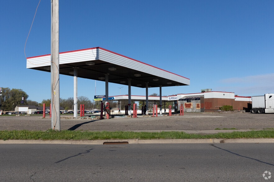 600 Highway 10 S, Saint Cloud, MN à vendre - Photo du bâtiment - Image 2 de 2