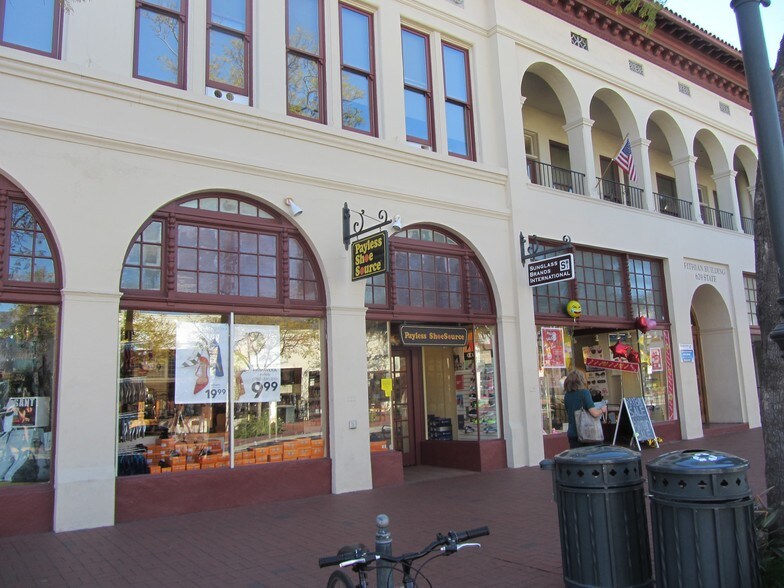 625-635 State St, Santa Barbara, CA à louer - Photo du bâtiment - Image 3 de 11