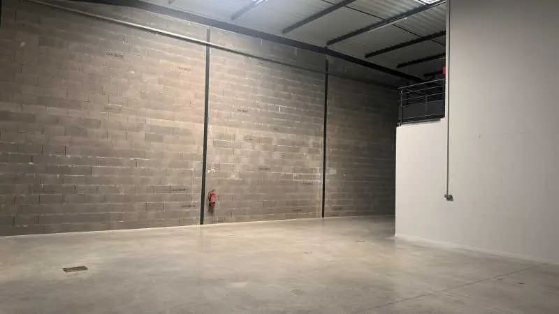 Industrial in Genay for lease - Interior Photo - Image 2 of 5